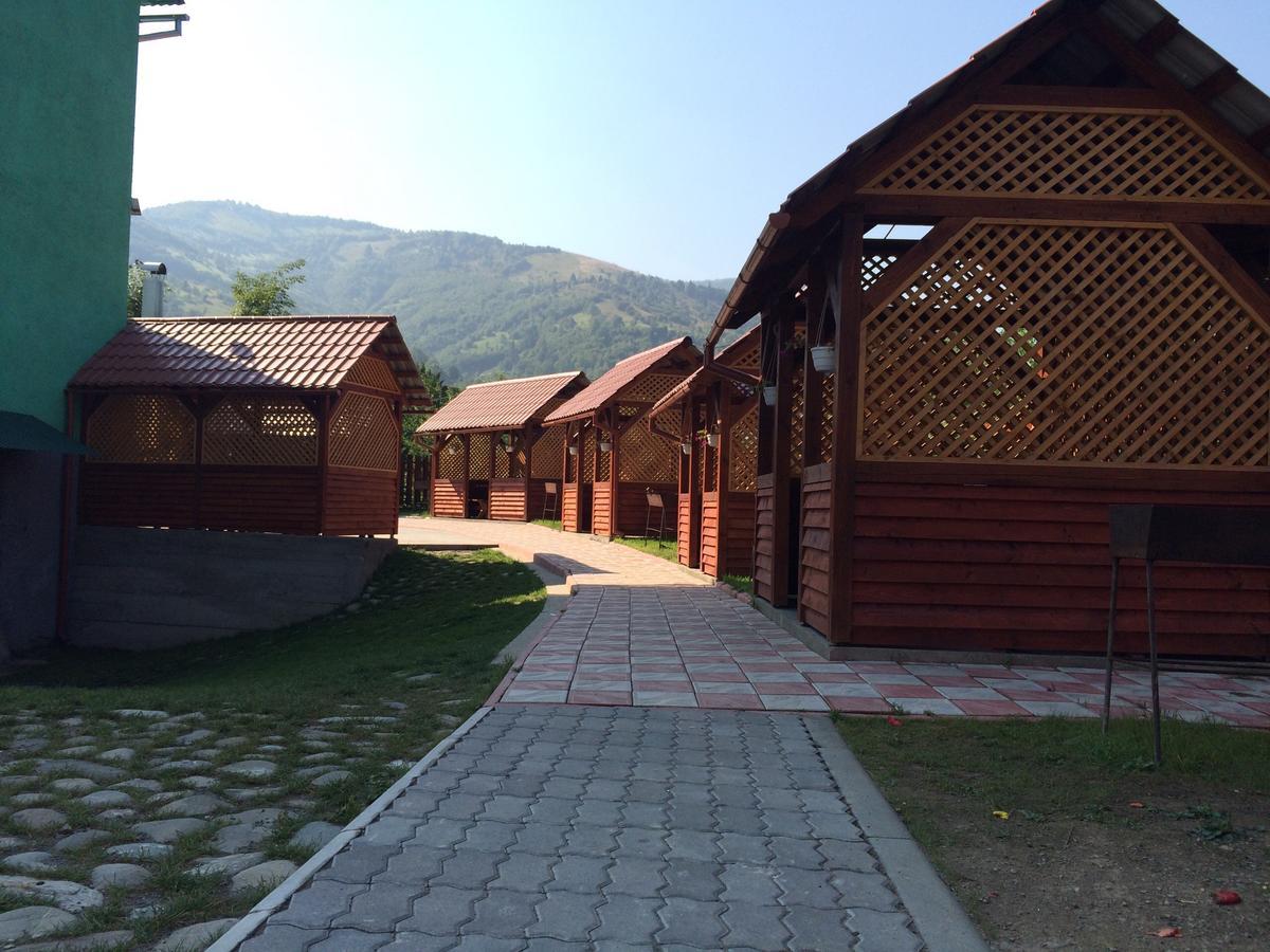 Dream Hostel Carpathians Rakhiv Luaran gambar